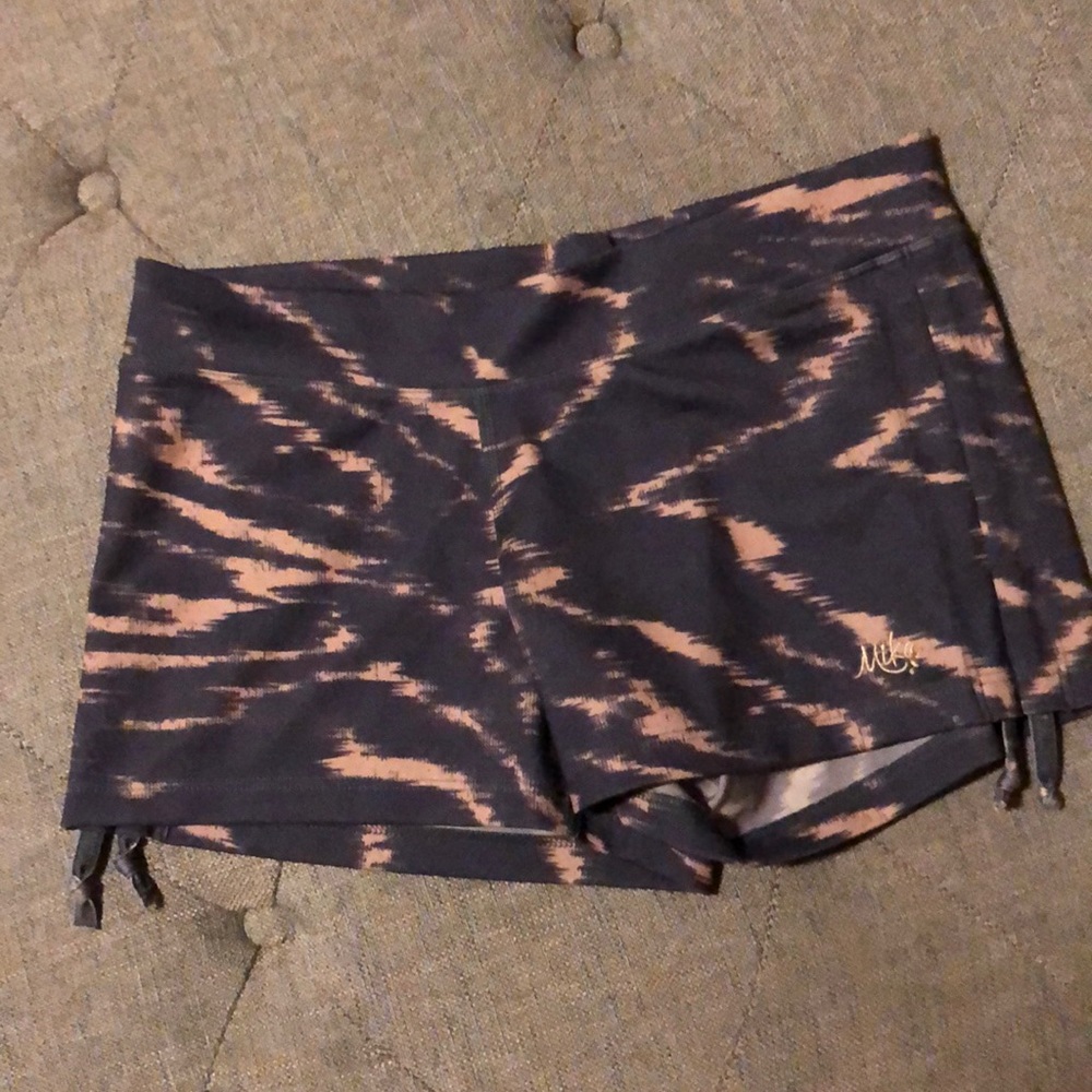 MIKA yoga shorts